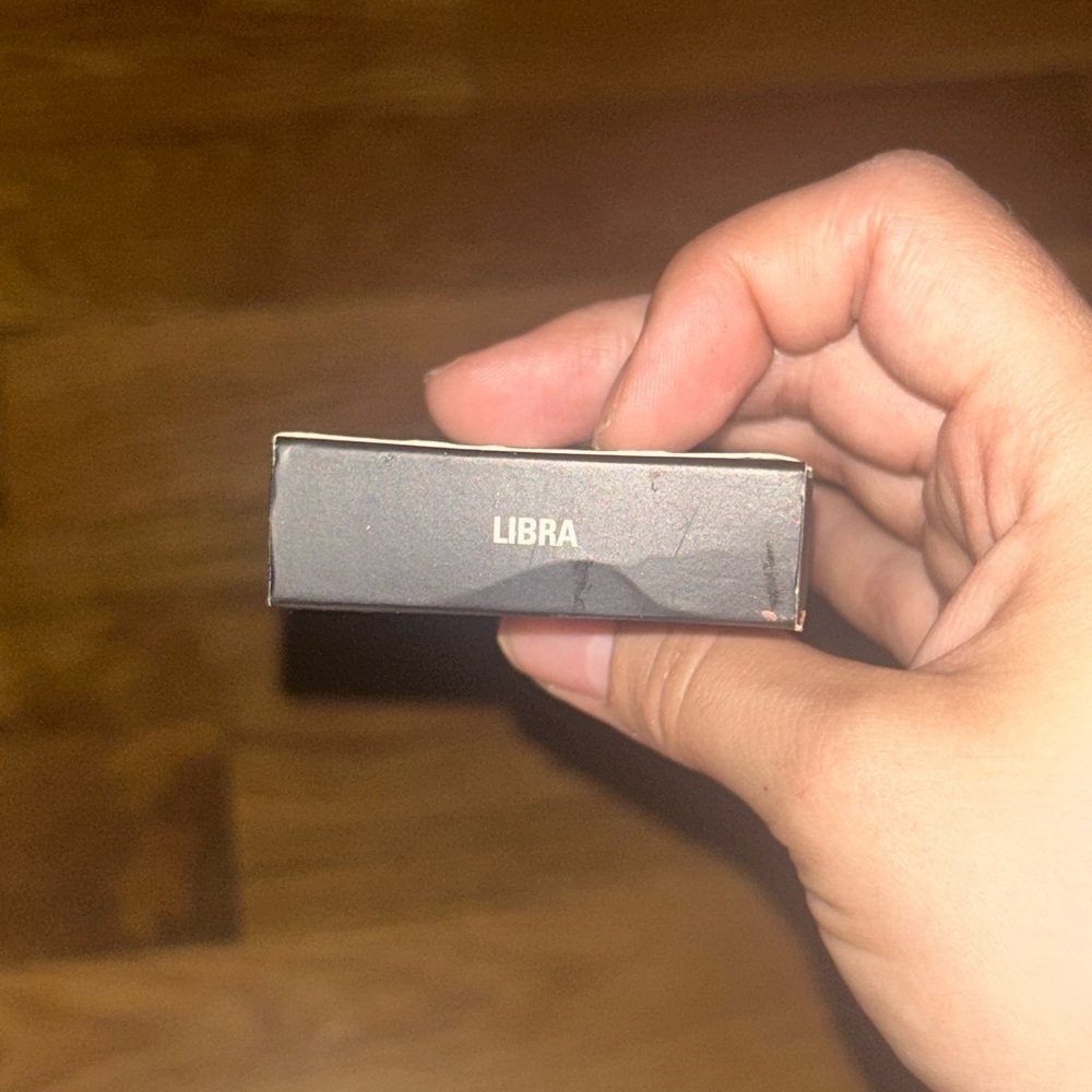 Kylie cosmetics Libra lipkit DO NOT BUY ITS FOR SOMEONE!!!